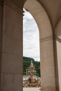 Blick auf Brunnen in Salzburg