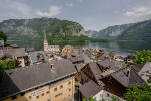 Blick auf Hallstatt am Hallstätter See von oben