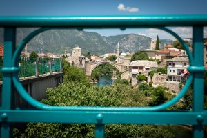 Blick auf Stari Most von Lucki Most Mostar